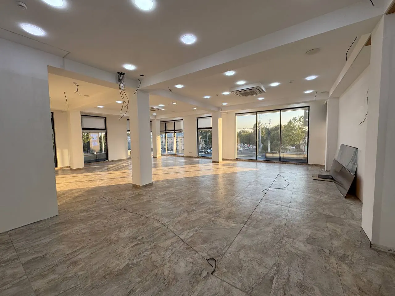 Ижарага берилади тижорат биноси, 256 м² — Шайхонтоҳур тумани