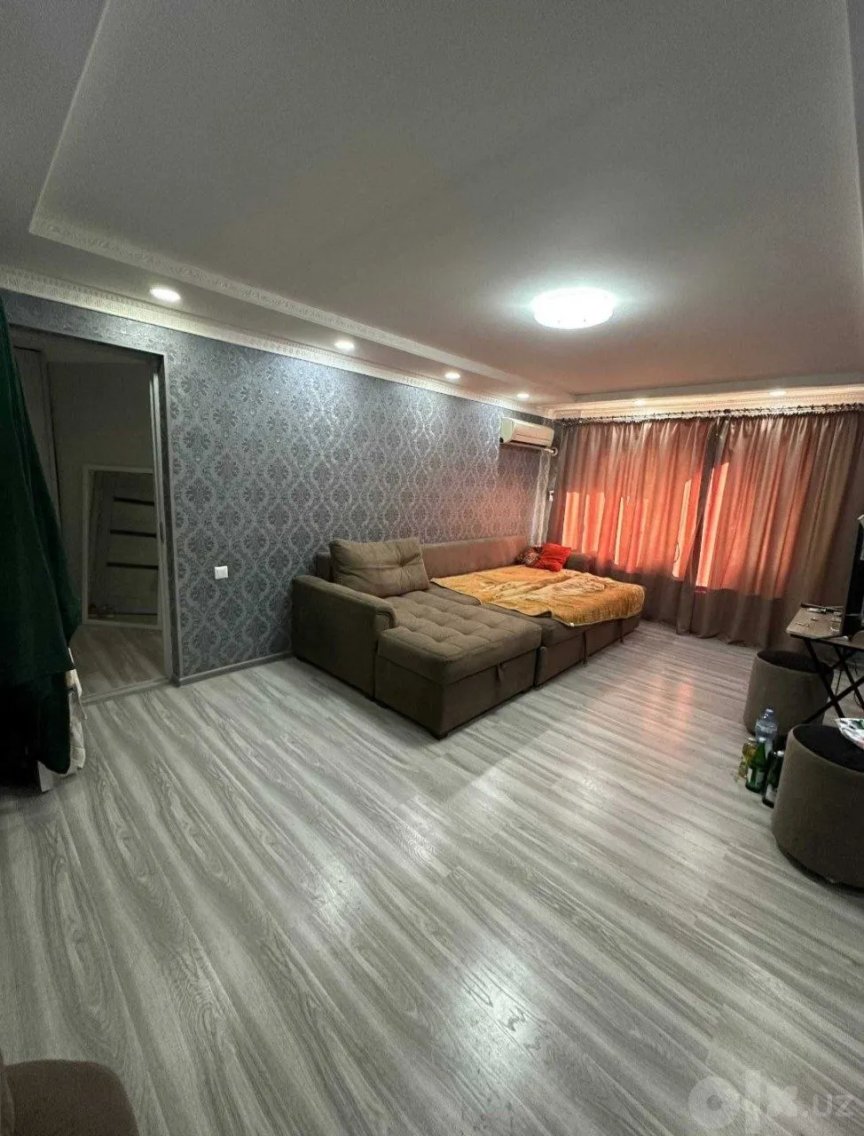 Продаётся 1-комнатная квартира, 36 м², 4/5 этаж — Яккасарайский район