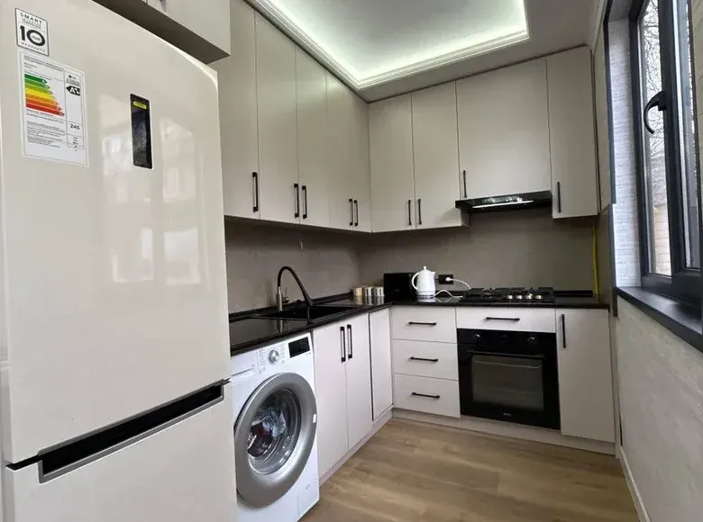 Sotiladi 3 xonali kvartira, 91 m², 1/4 qavat — Mirzo Ulugʻbek tumani