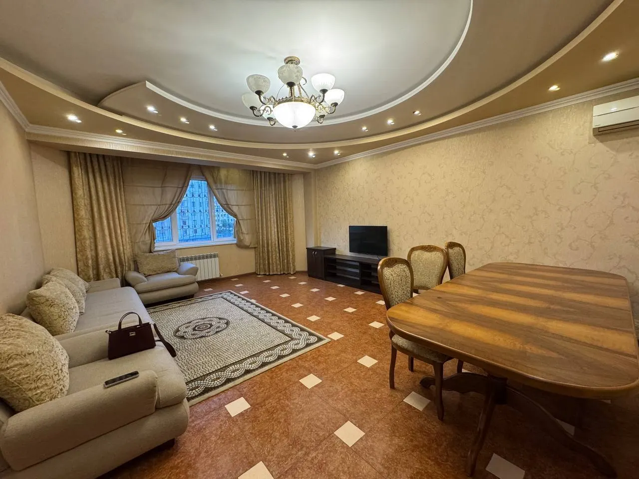 Сотилади 4 хонали квартира, 138 м², 7/10 қават — Юнусобод тумани