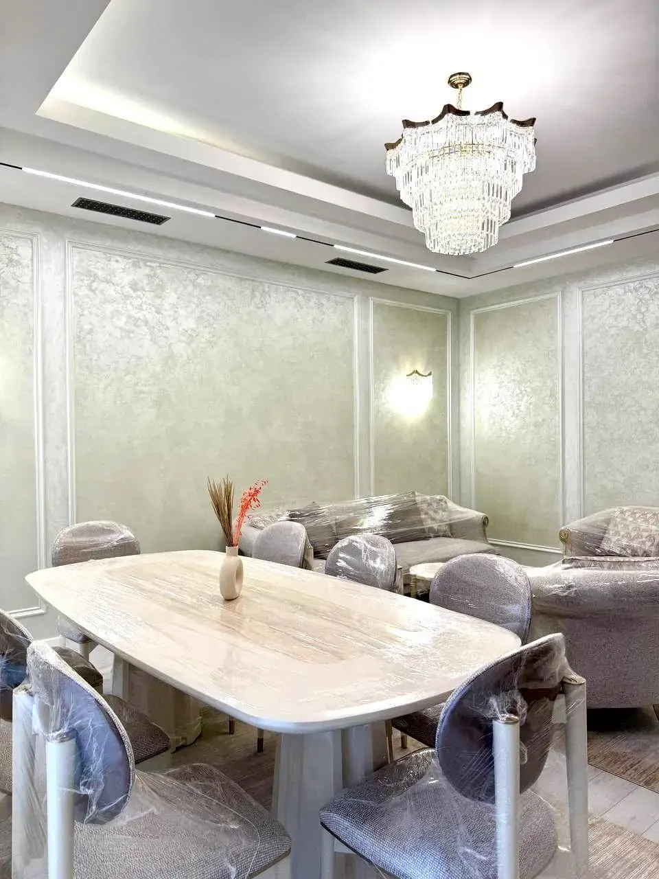 Продаётся 4-комнатная квартира, 125 м², 3/7 этаж — Мирабадский район
