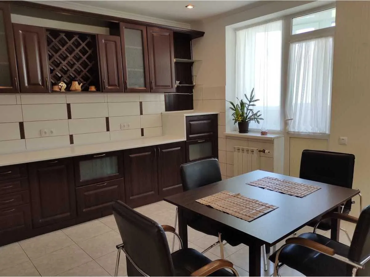 Сдаётся 3-комнатная квартира, 95 м², 7/10 этаж — Мирабадский район