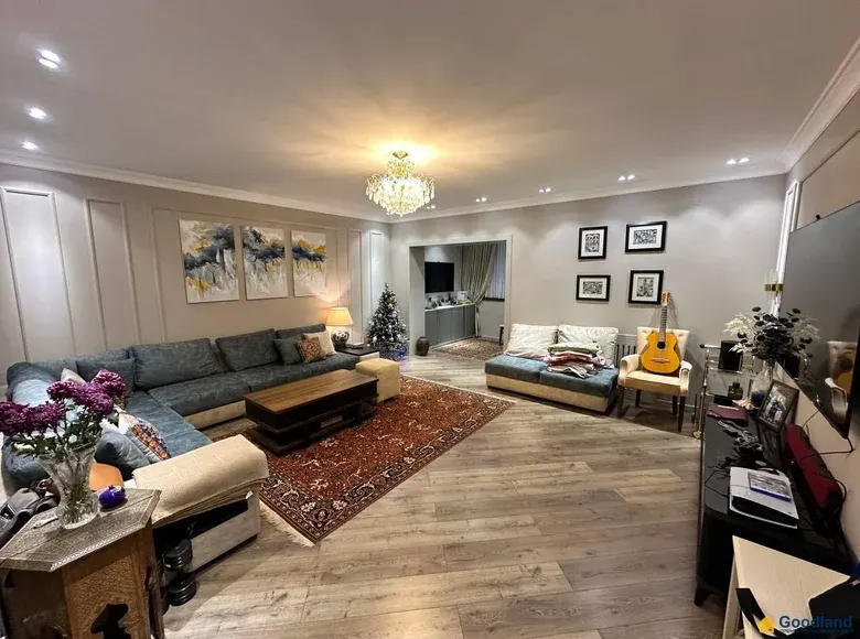 Sotiladi 3 xonali kvartira, 80 m², 2/5 qavat — Yashnobod tumani