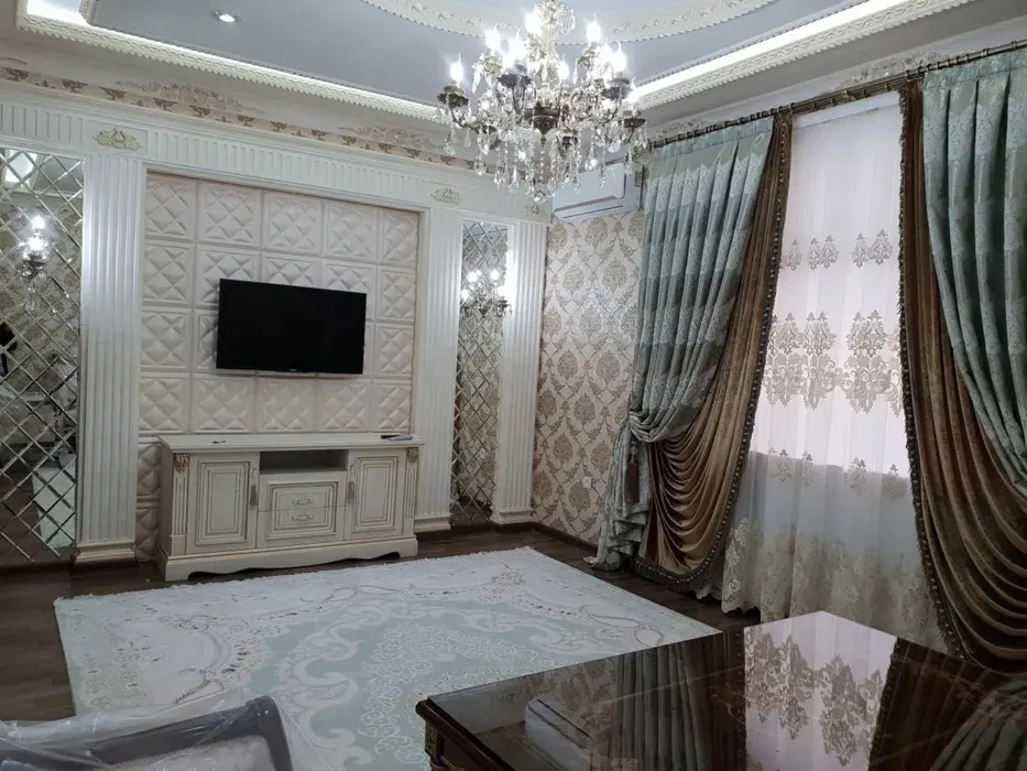 Ijaraga beriladi 4 xonali kvartira, 108 m², 1/8 qavat — Mirzo Ulugʻbek tumani