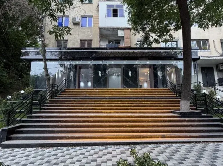 Sotiladi tijorat binosi, 160 m² — Mirzo Ulugʻbek tumani