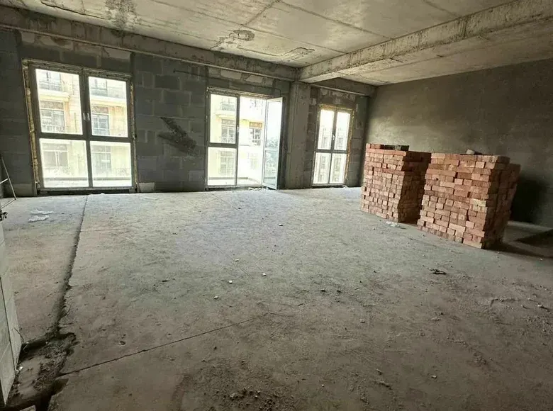 Сотилади 3 хонали квартира, 80 м², 5/8 қават — Миробод тумани