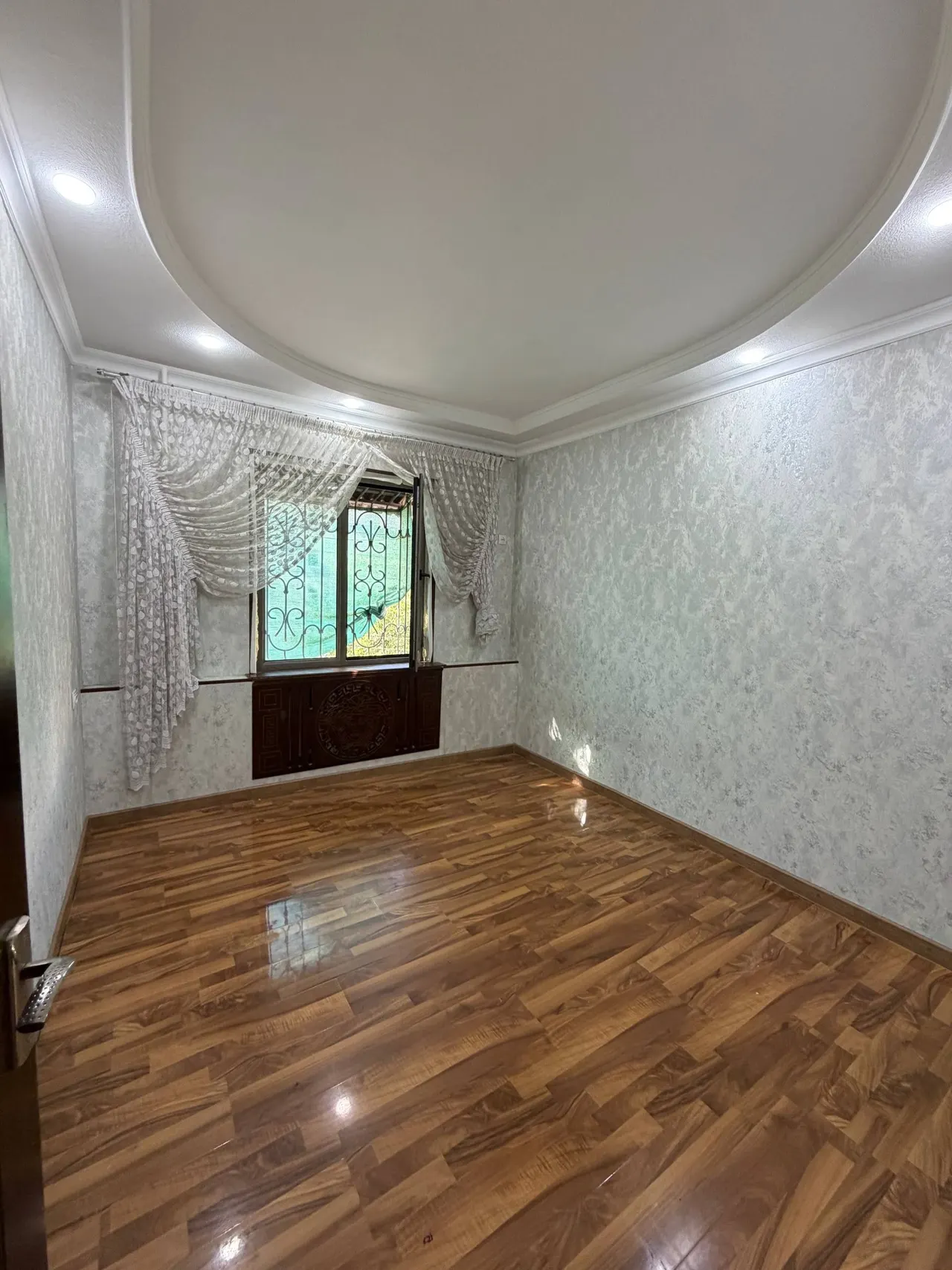 Sotiladi 4 xonali kvartira, 96 m², 3/9 qavat — Yunusobod tumani