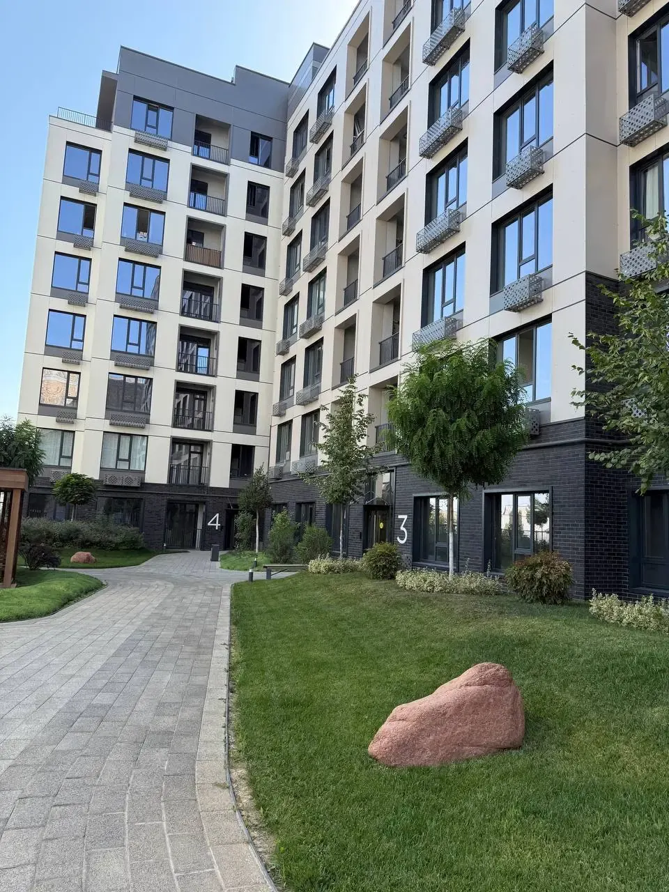 Сотилади 2 хонали квартира, 42 м², 3/9 қават — Мирзо Улуғбек тумани