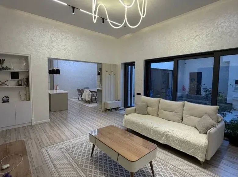 Сотилади 5 хонали ҳовли уй, 2.1 сотих, 300 м² — Юнусобод тумани