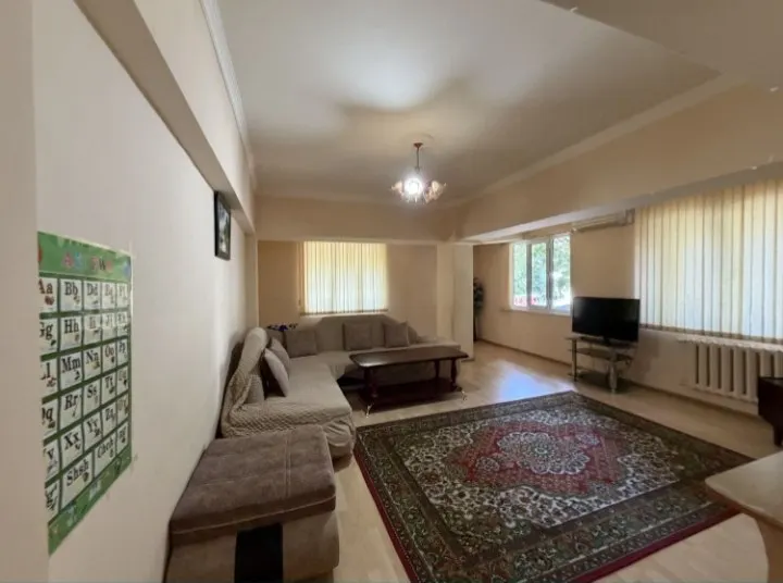 Сотилади 2 хонали квартира, 70 м², 3/9 қават — Миробод тумани