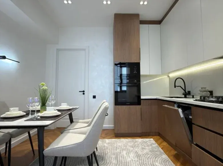 Sotiladi 4 xonali kvartira, 100 m², 5/10 qavat — Yashnobod tumani