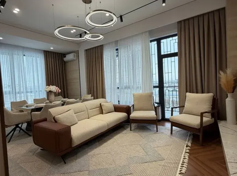 Sotiladi 5 xonali kvartira, 175 m², 4/14 qavat — Yakkasaroy tumani