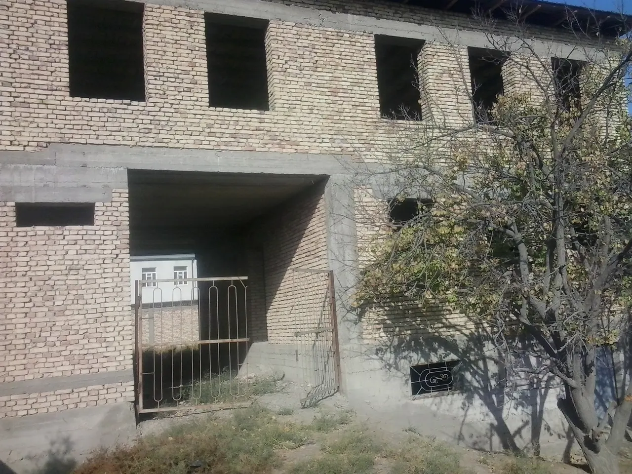 Продаётся 6-комнатный дом, 4.2 сот., 360 м² — Бухарская область