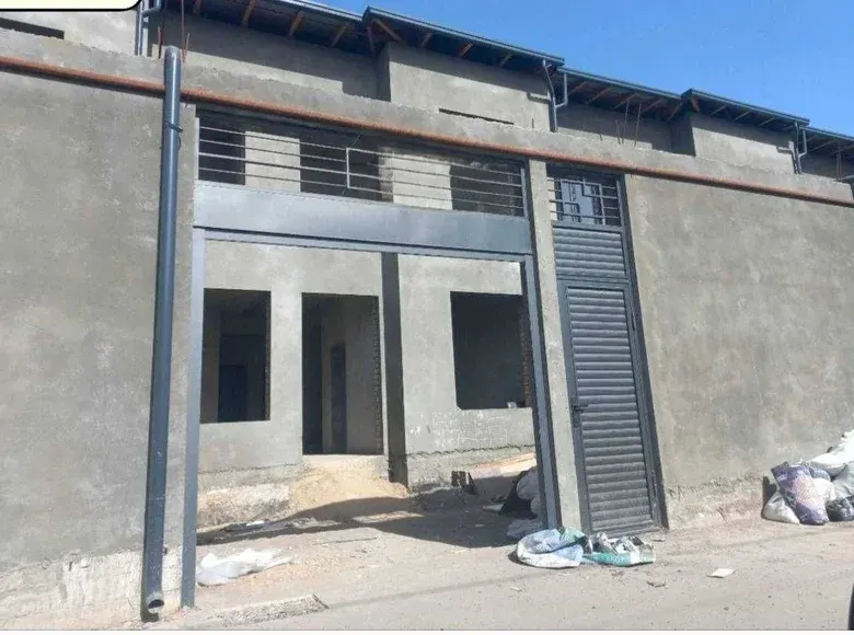 Сотилади 7 хонали ҳовли уй, 2 сотих, 390 м² — Сергели тумани