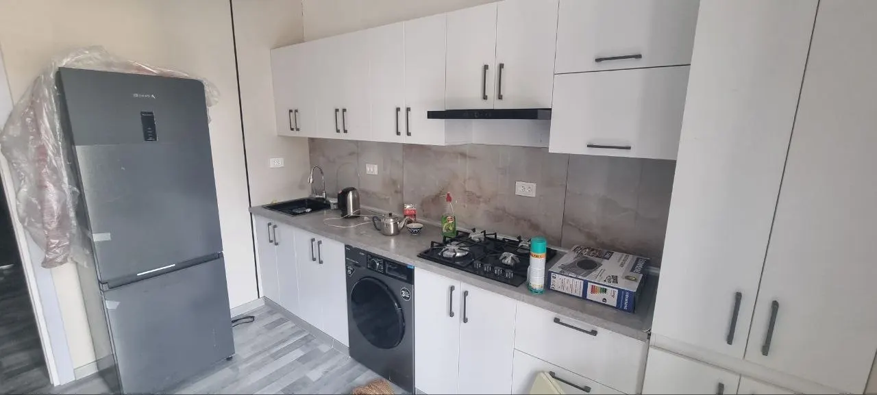 Ижарага берилади 1 хонали квартира, 40 м², 3/10 қават — Ўртачирчиқ тумани