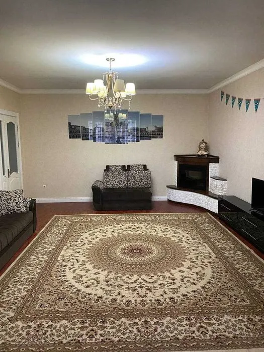 Сдаётся 4-комнатная квартира, 125 м², 4/4 этаж — Чиланзарский район