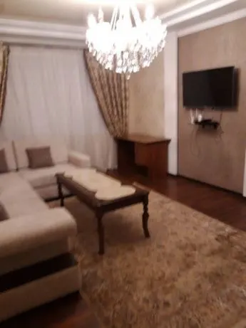 Сдаётся 3-комнатная квартира, 88 м², 2/4 этаж — Мирабадский район