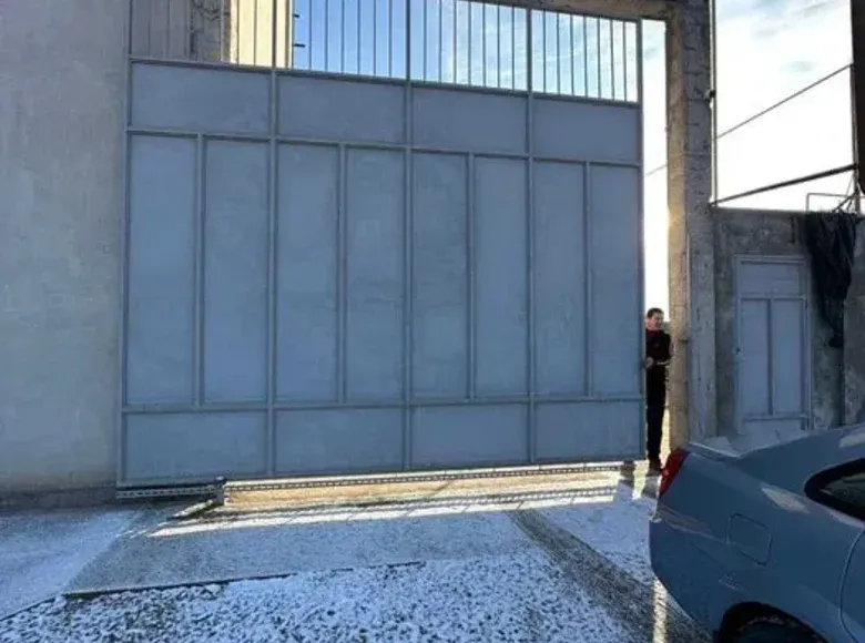 Сотилади тижорат биноси, 5400 м² — Учтепа тумани