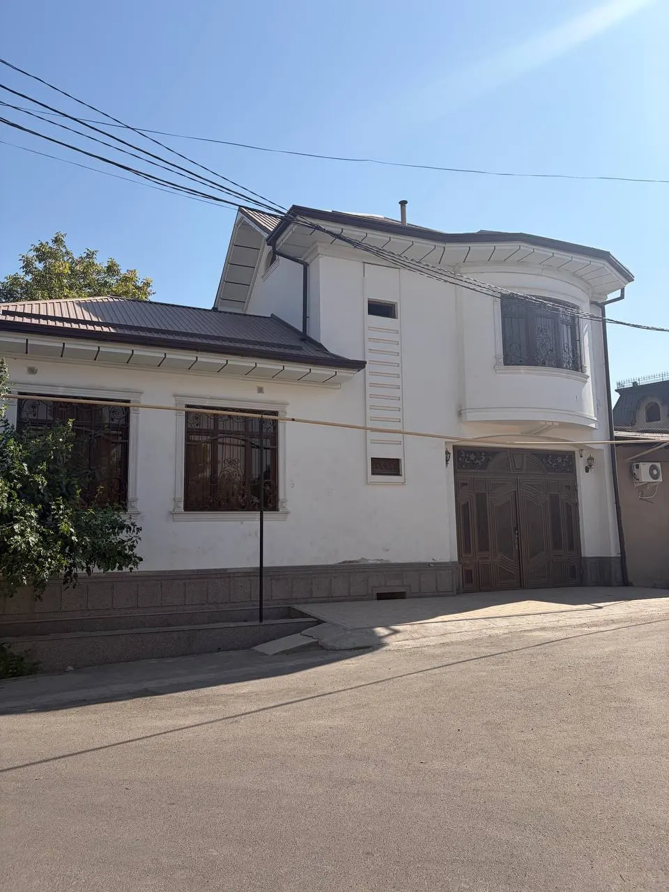 Ижарага берилади 8 хонали ҳовли уй, 4 сотих, 430 м², 3 қаватли — Чилонзор тумани