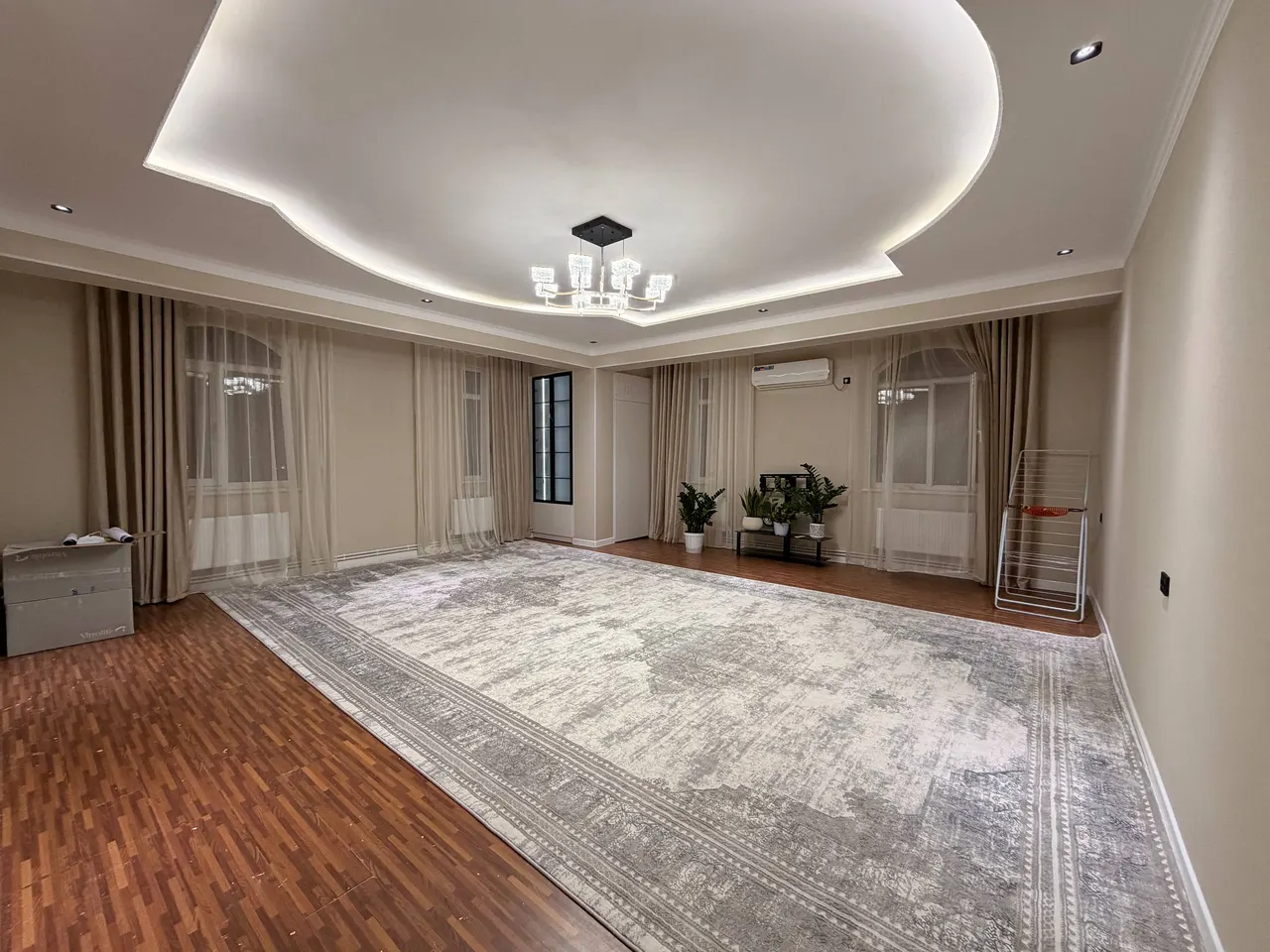 Sotiladi 3 xonali kvartira, 120 m², 4/4 qavat — Buxoro shahri