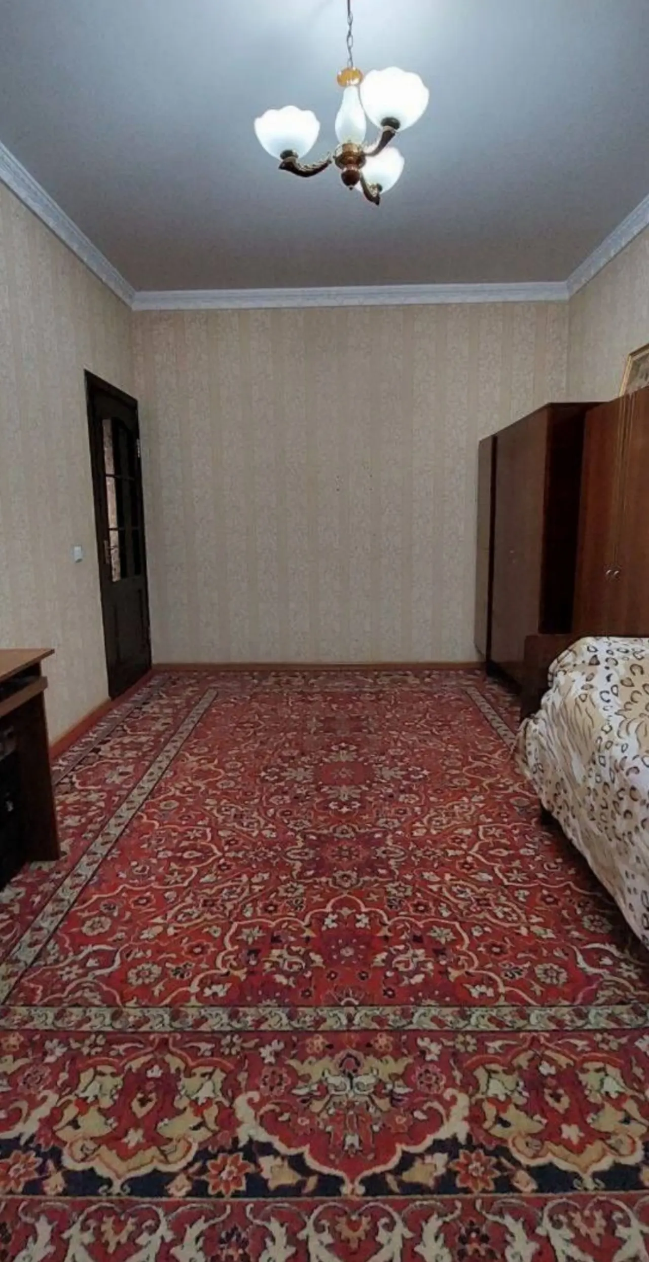 Продаётся 3-комнатная квартира, 70 м², 1/4 этаж — Юнусабадский район