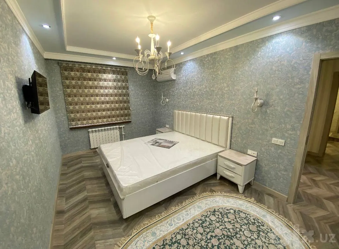 Сдаётся 4-комнатная квартира, 95 м², 3/4 этаж — Шайхантахурский район