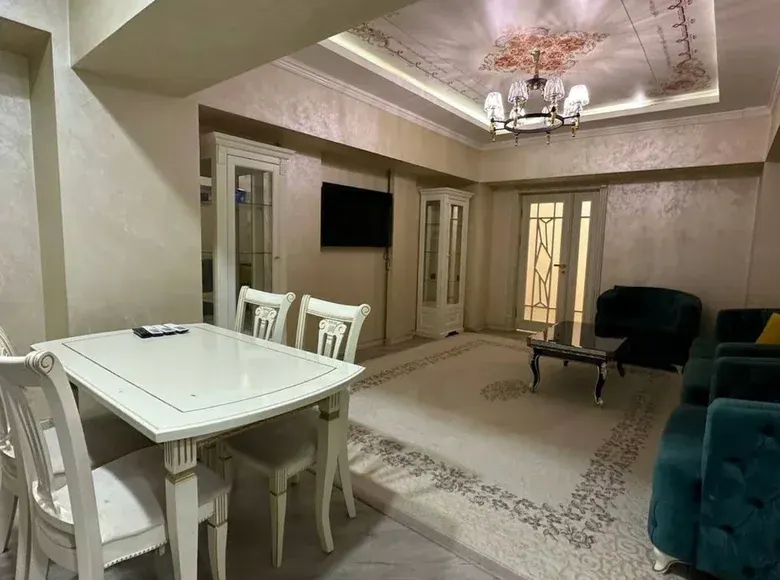 Сотилади 3 хонали квартира, 90 м², 2/9 қават — Миробод тумани