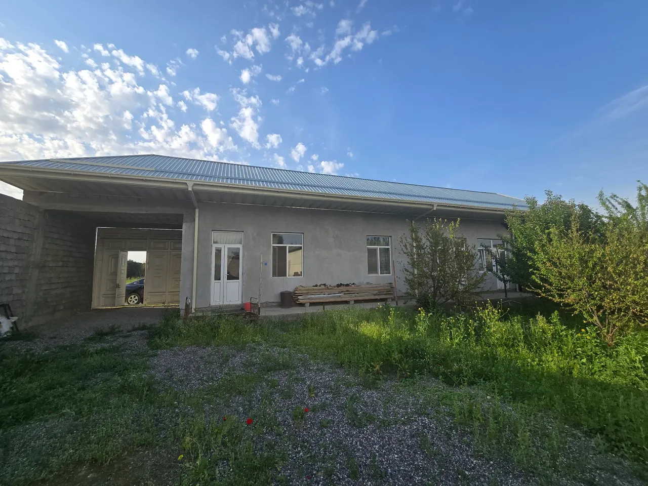 Sotiladi 4 xonali hovli uy, 7 sotix — Oqdaryo tumani