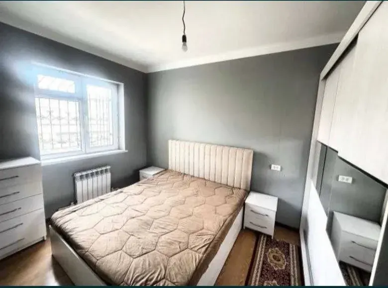 Сотилади 2 хонали квартира, 45 м², 4/7 қават — Янгиҳаёт тумани