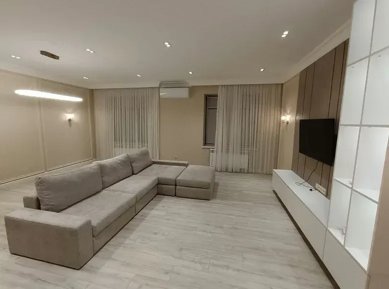 Продаётся 3-комнатная квартира, 113 м², 8/8 этаж — Чиланзарский район