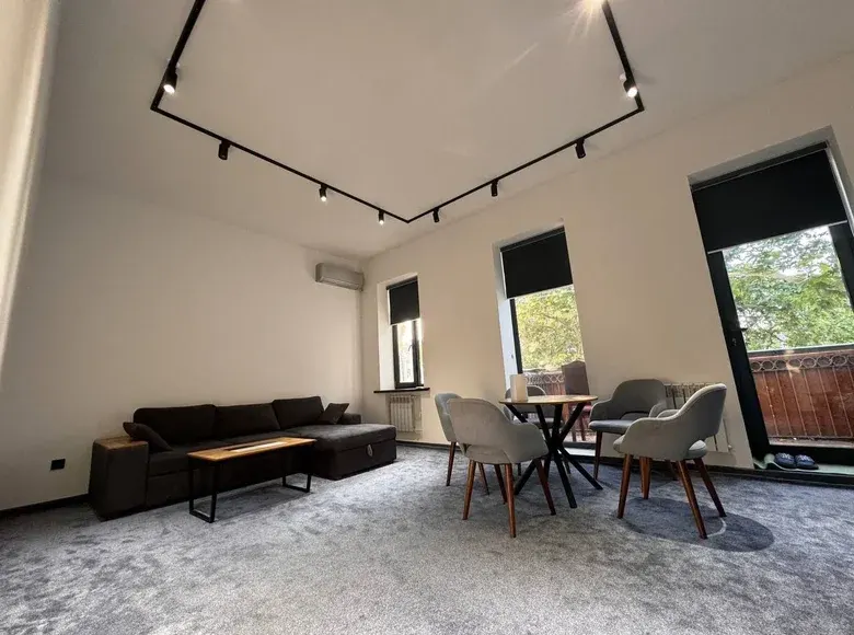 Ijaraga beriladi 3 xonali kvartira, 80 m², 3/3 qavat — Yakkasaroy tumani