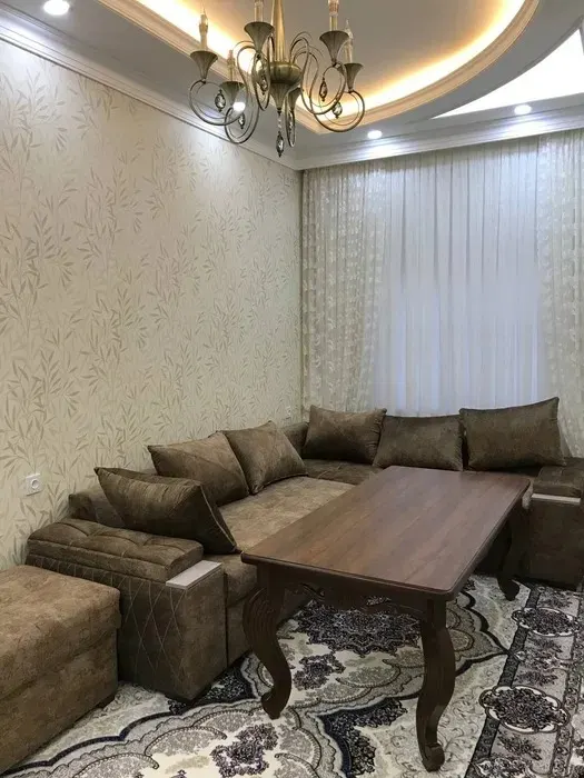 Сдаётся 4-комнатная квартира, 90 м², 1/5 этаж — Яшнабадский район