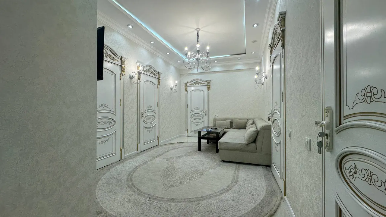 Продаётся 4-комнатная квартира, 104,2 м², 7/8 этаж — Юнусабадский район