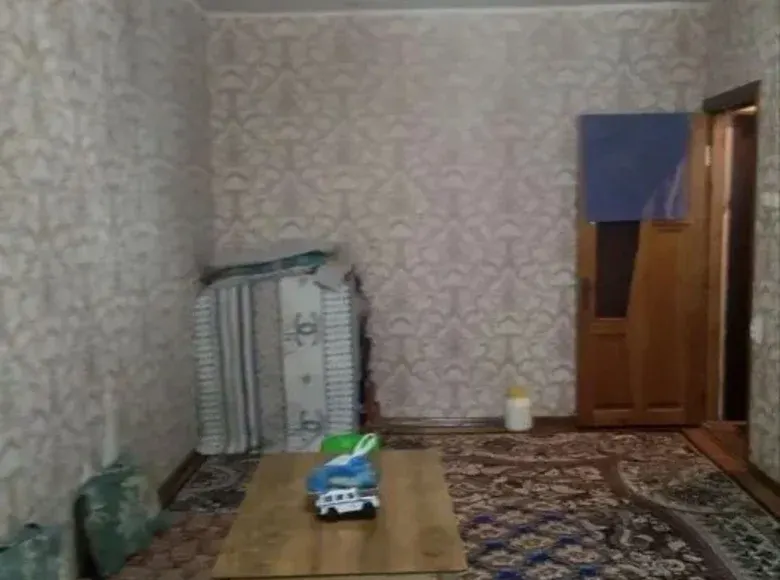 Продаётся 1-комнатная квартира, 33 м², 1/4 этаж — Яшнабадский район