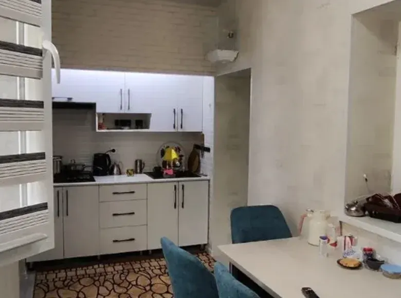Продаётся 4-комнатная квартира, 95 м², 1/4 этаж — Яшнабадский район