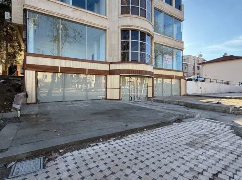 Сотилади тижорат биноси, 242 м² — Шайхонтоҳур тумани