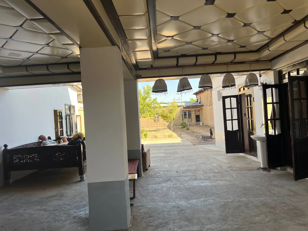 Sotiladi 6 xonali hovli uy, 6 sotix, 2 qavatli — Qibray tumani