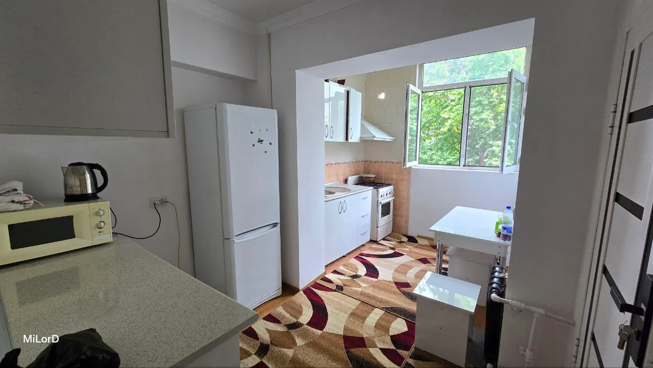 Продаётся 1-комнатная квартира, 43 м², 4/4 этаж — Юнусабадский район