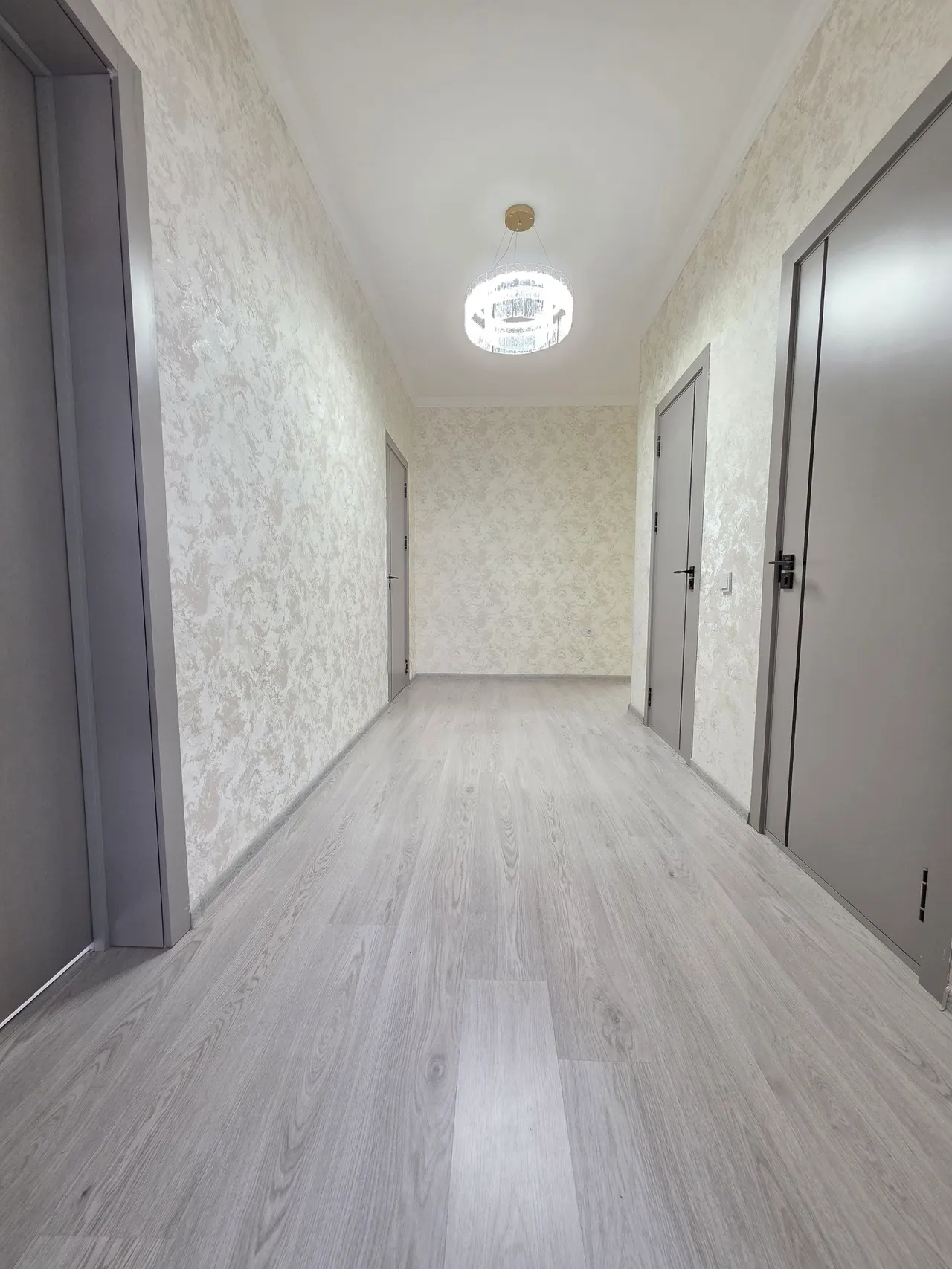 Sotiladi 2 xonali kvartira, 60 m², 7/16 qavat — Yangihayot tumani