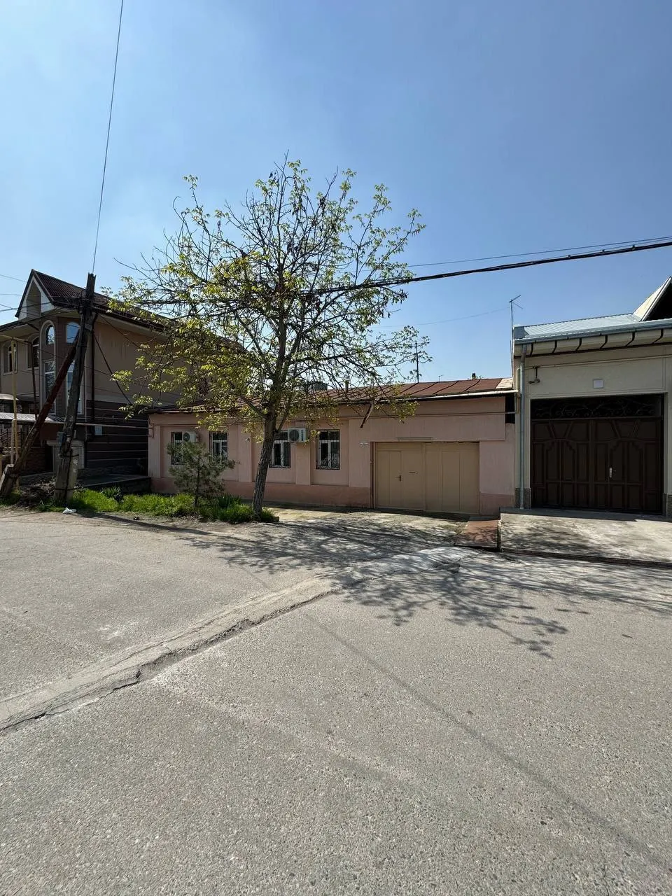 Sotiladi hovli uy, 4 sotix — Yakkasaroy tumani