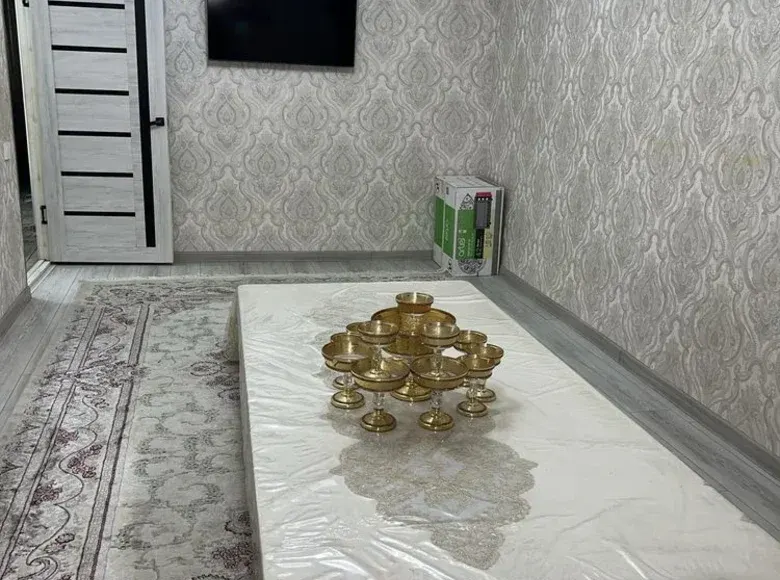 Сотилади 3 хонали квартира, 70 м², 2/4 қават — Миробод тумани