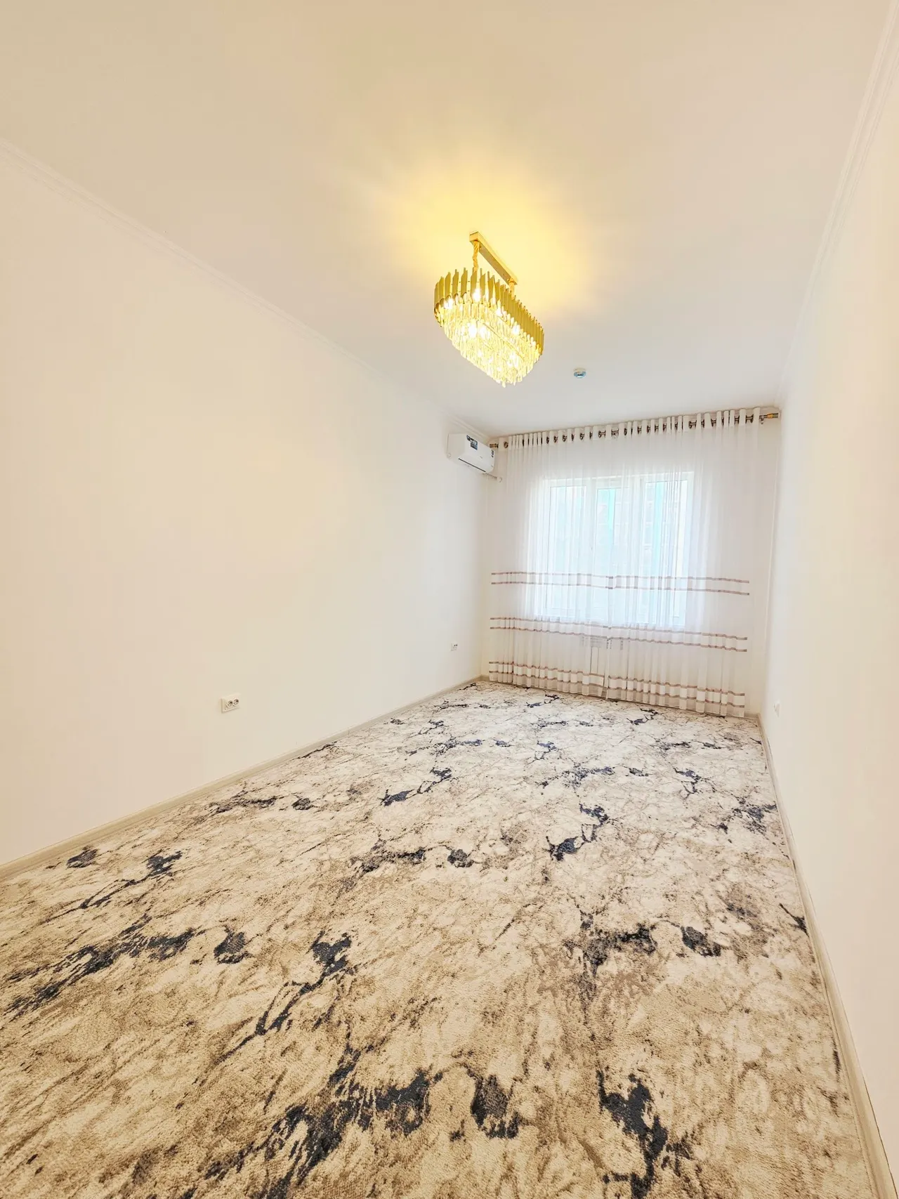 Sotiladi 2 xonali kvartira, 58 m², 9/16 qavat — Yangihayot tumani