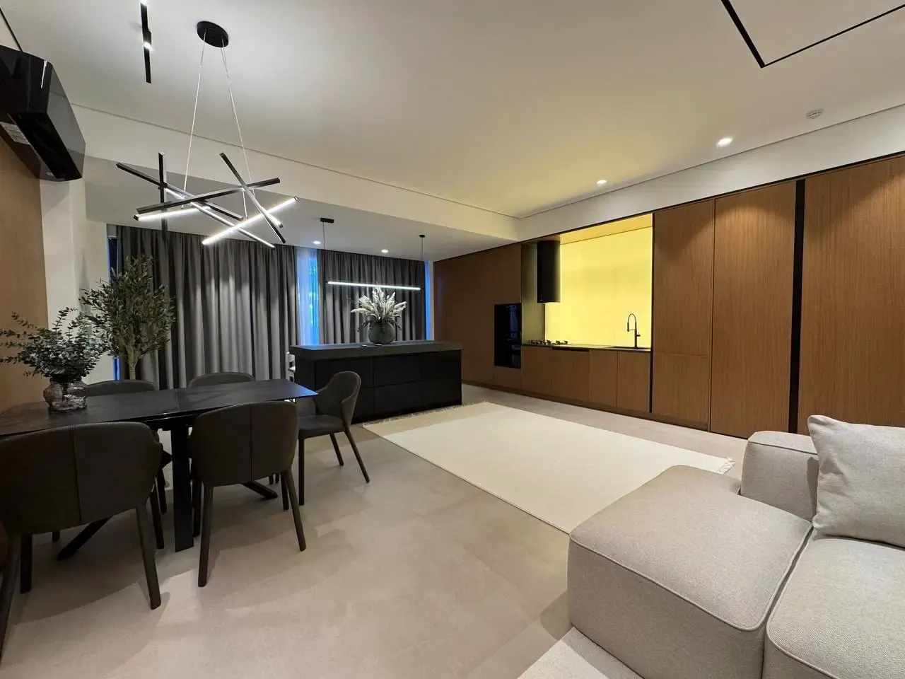 Сотилади 3 хонали квартира, 144 м², 2/16 қават — Яккасарой тумани