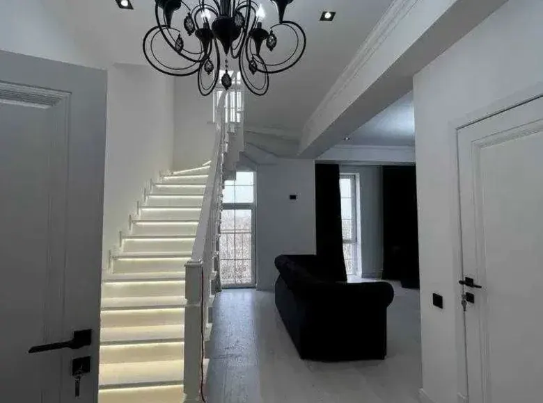 Сдаётся 3-комнатная квартира, 120 м², 9/10 этаж — Чиланзарский район
