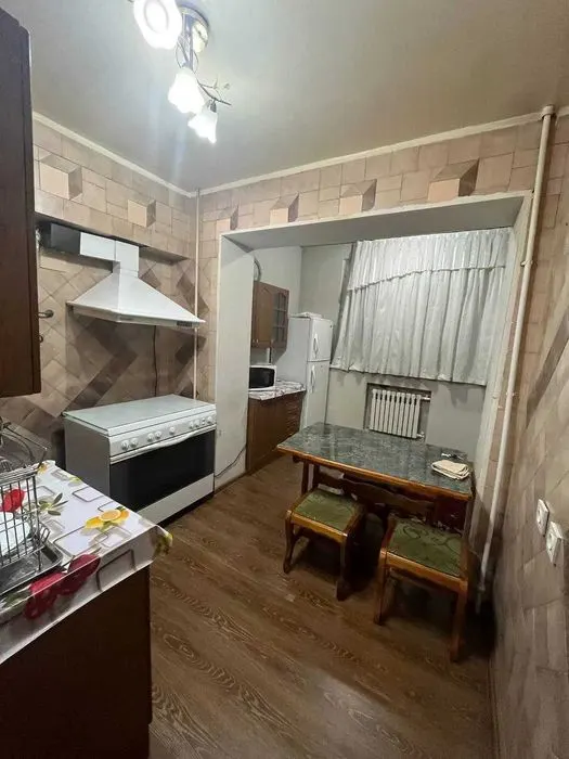 Ижарага берилади 3 хонали квартира, 90 м², 2/4 қават — Юнусобод тумани