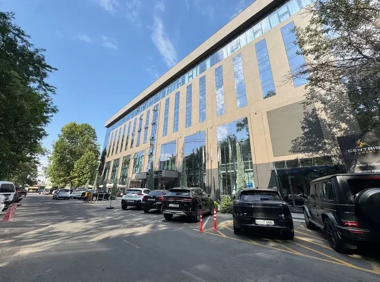 Сдаётся коммерческое помещение, 576 м² — Мирабадский район