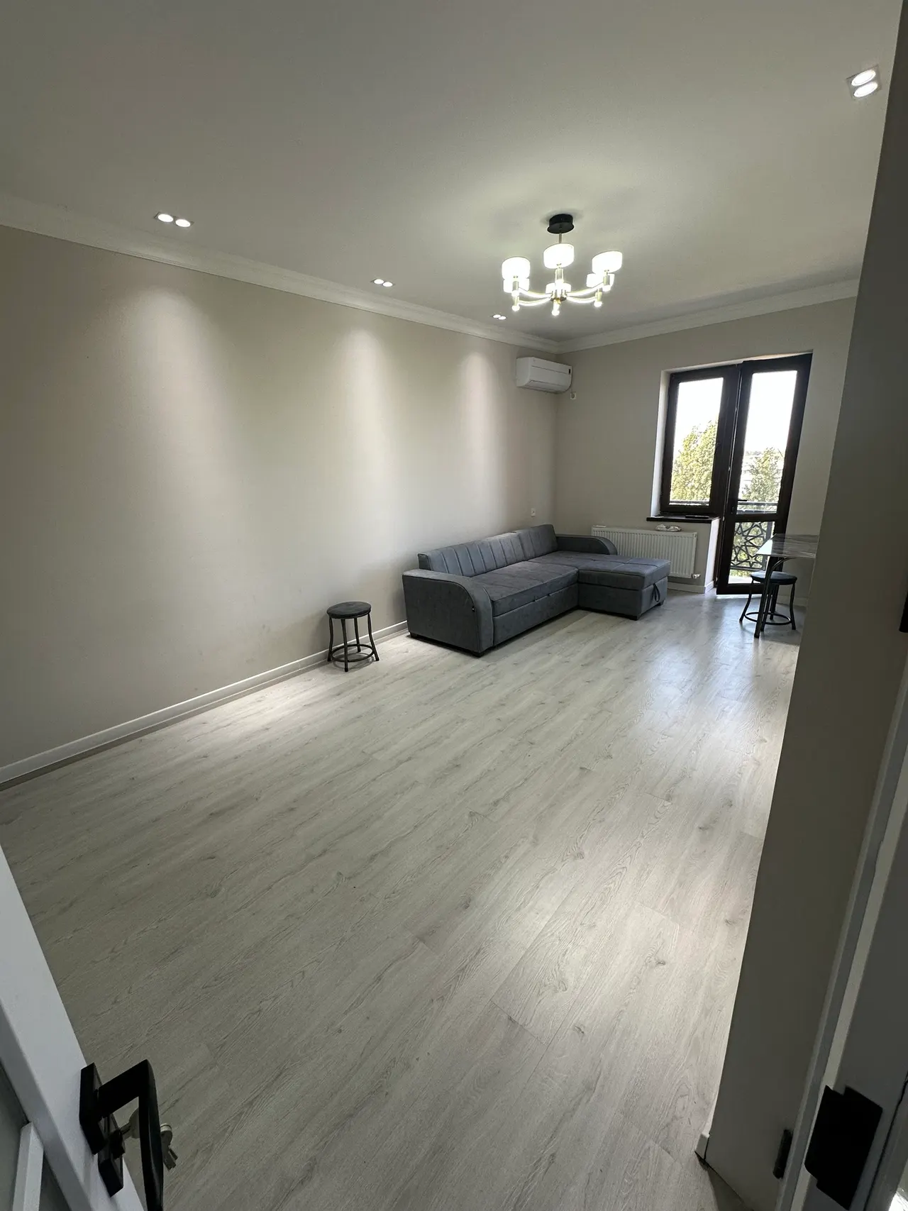 Ijaraga beriladi 1 xonali kvartira, 40 m², 6/8 qavat — Zangiota tumani