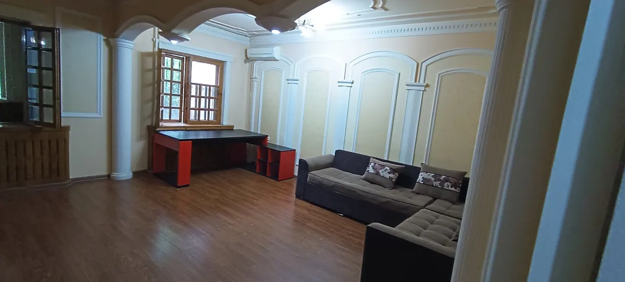 Sotiladi 1 xonali kvartira, 93 m², 1/5 qavat — Mirzo Ulugʻbek tumani