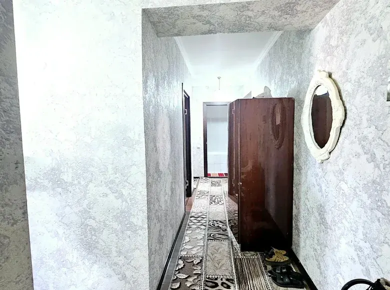 Сотилади 3 хонали квартира, 60 м², 6/7 қават — Янгиҳаёт тумани