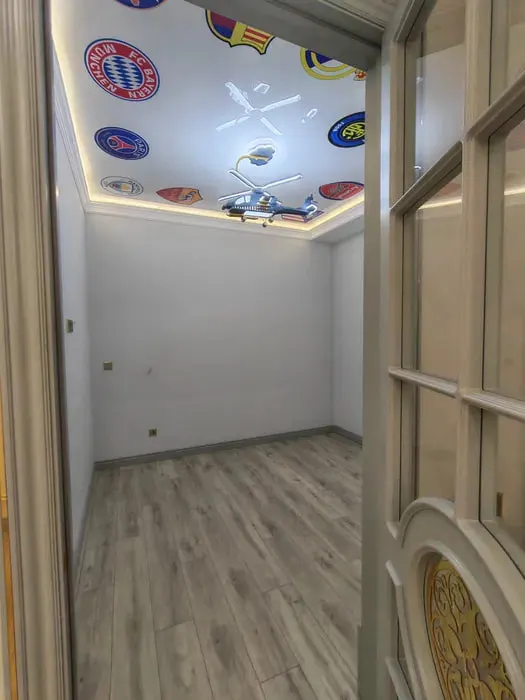 Продаётся 4-комнатная квартира, 94 м², 7/9 этаж — Яккасарайский район